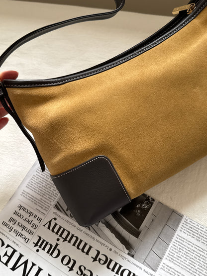 Vintage Loewe suede shoulder baguette 🌞