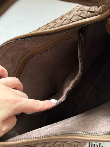 Vintage Bottega Veneta 奶茶色大hobo🥛