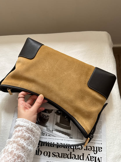 Vintage Loewe suede shoulder baguette 🌞