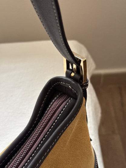 Vintage Loewe suede shoulder baguette 🌞