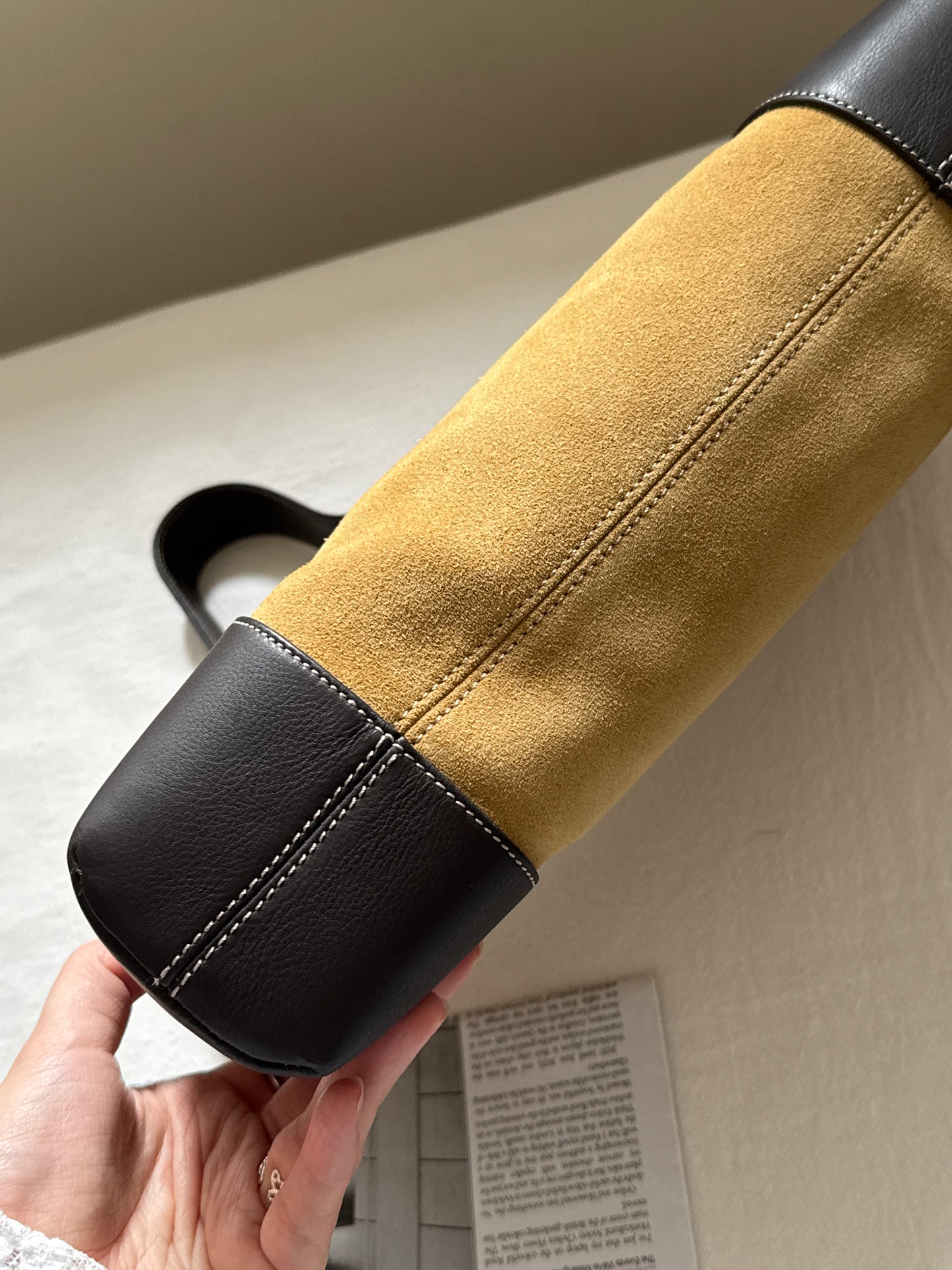 Vintage Loewe suede shoulder baguette 🌞
