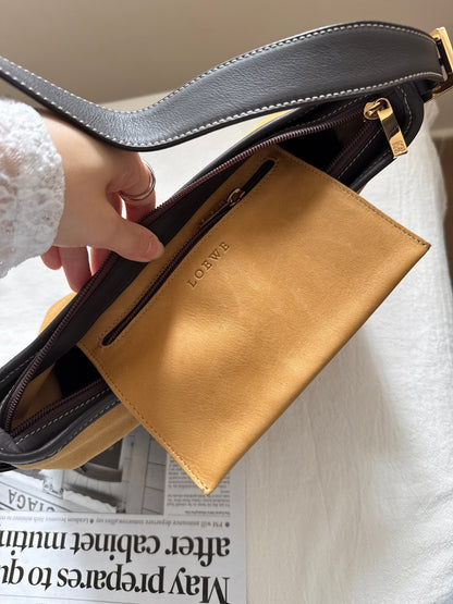 Vintage Loewe suede shoulder baguette 🌞
