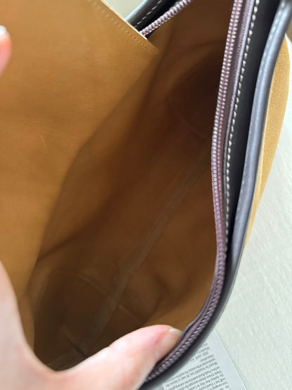 Vintage Loewe suede shoulder baguette 🌞