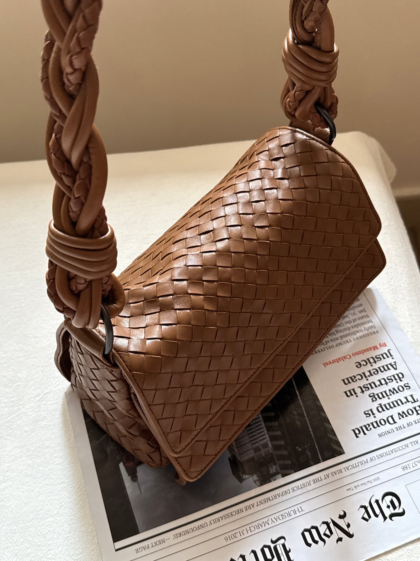 Vintage Bottega Veneta milk tea baguette🥖