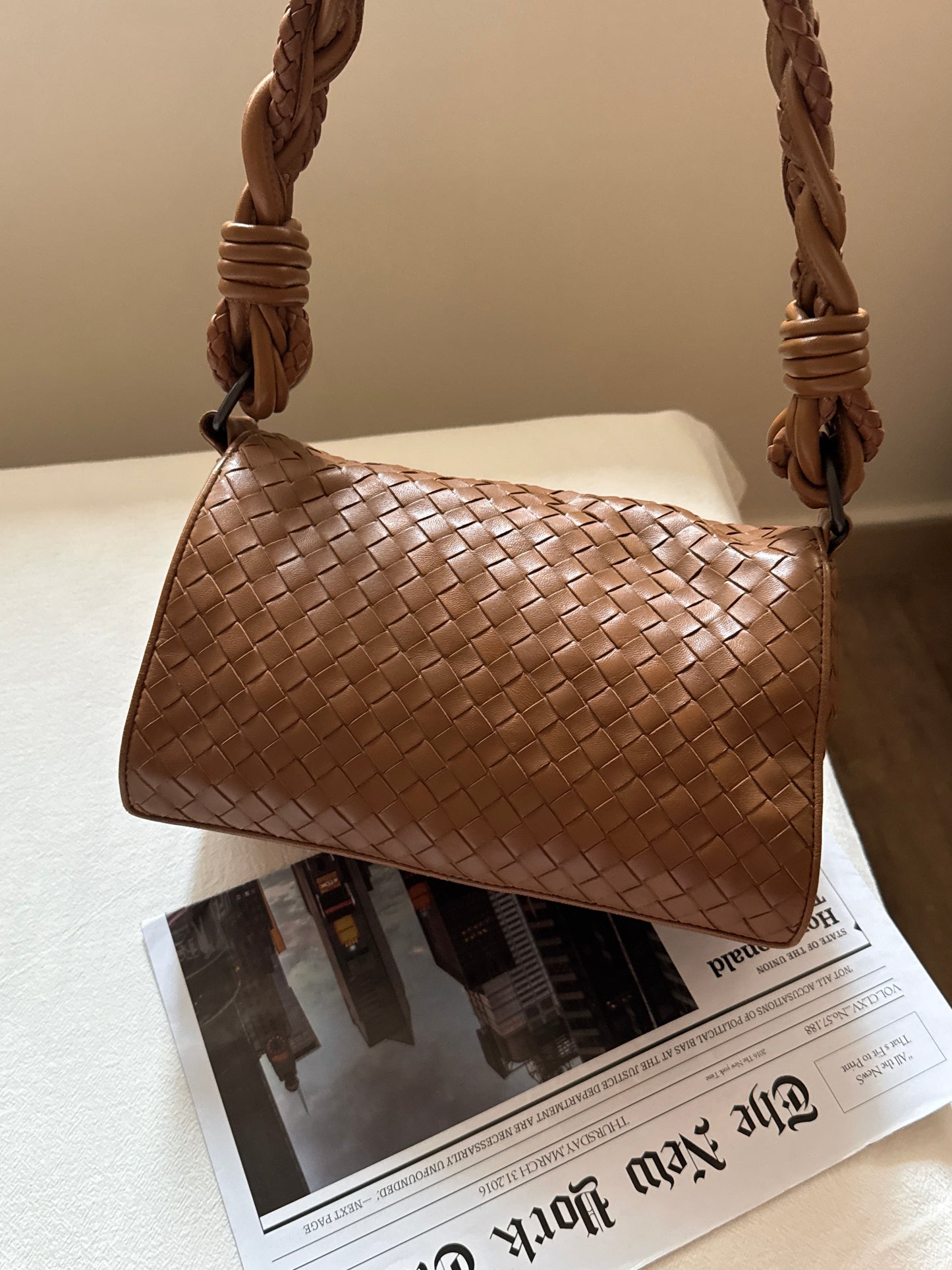 Vintage Bottega Veneta milk tea baguette🥖