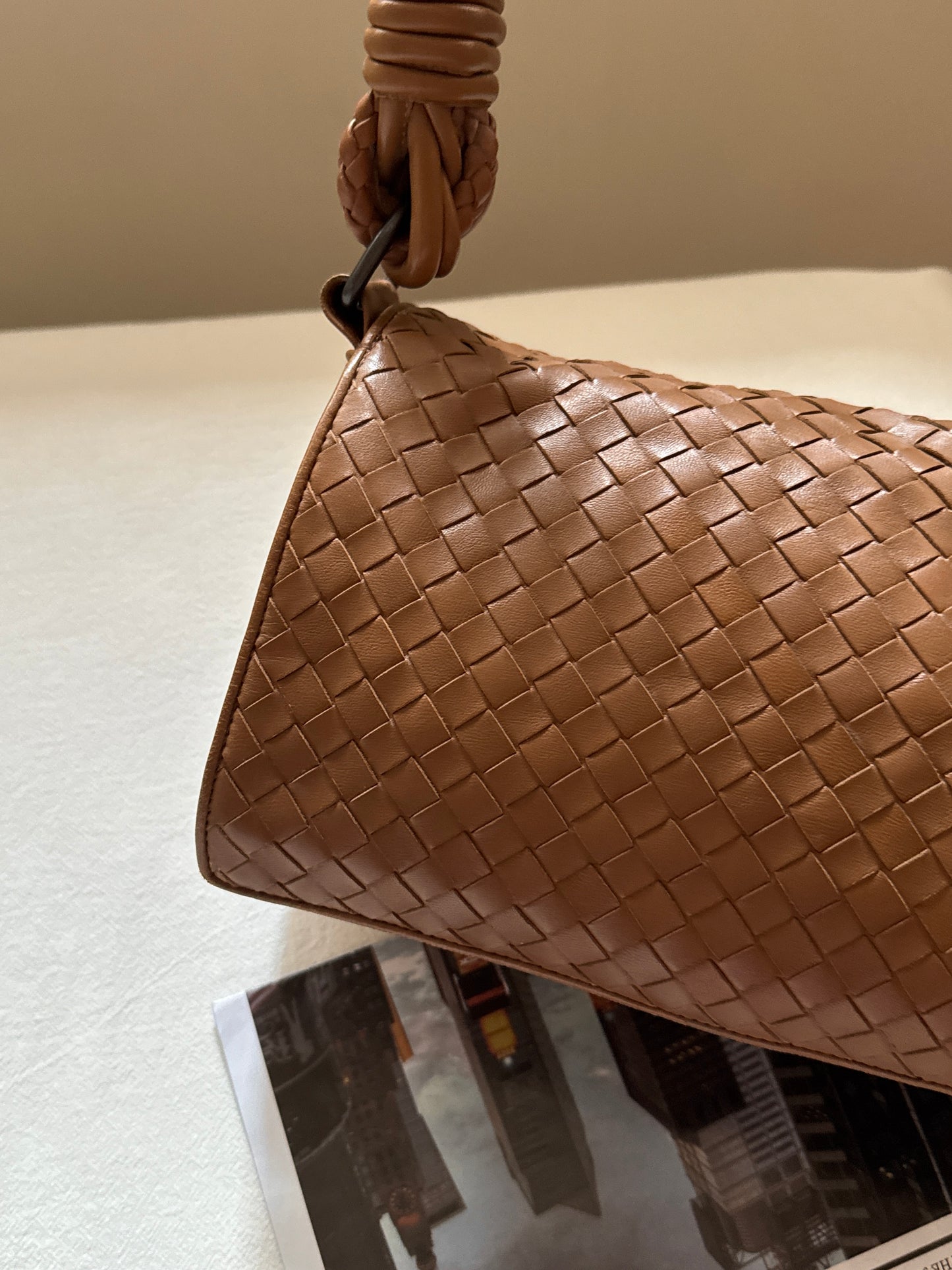 Vintage Bottega Veneta milk tea baguette🥖