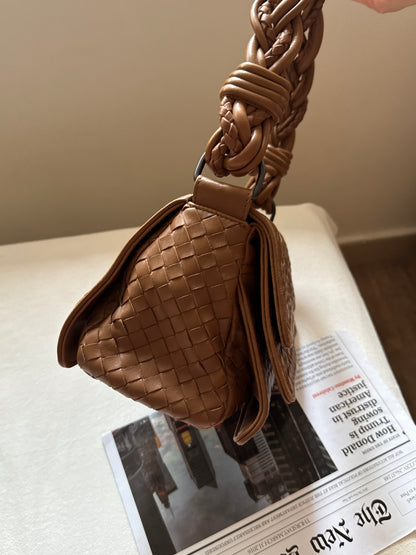 Vintage Bottega Veneta milk tea baguette🥖