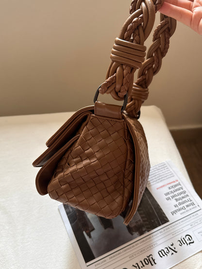 Vintage Bottega Veneta milk tea baguette🥖
