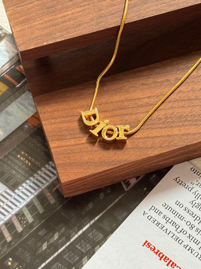 Vintage Dior necklace🎠
