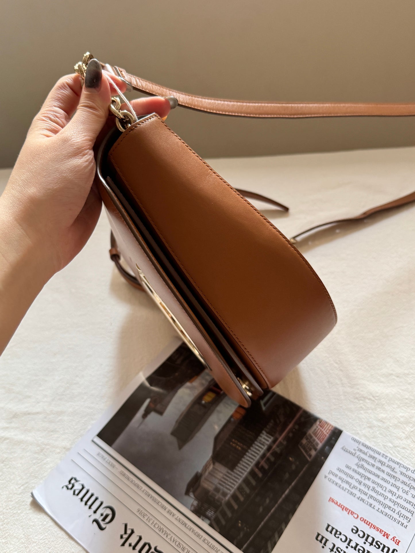 Vintage Salvatore Ferragamo馬蹄大金扣斜背包🍮