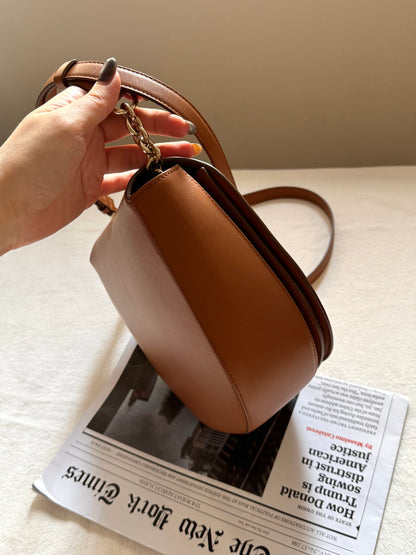 Vintage Salvatore Ferragamo馬蹄大金扣斜背包🍮