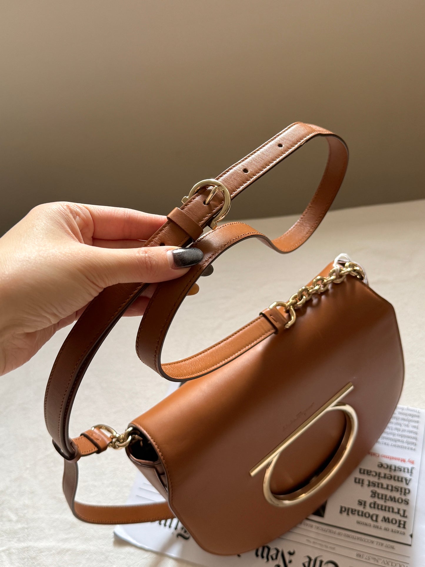 Vintage Salvatore Ferragamo馬蹄大金扣斜背包🍮