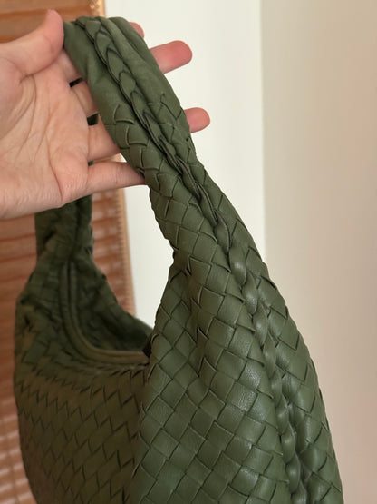 Vintage Bottega Veneta intrecciato olive hobo🍸