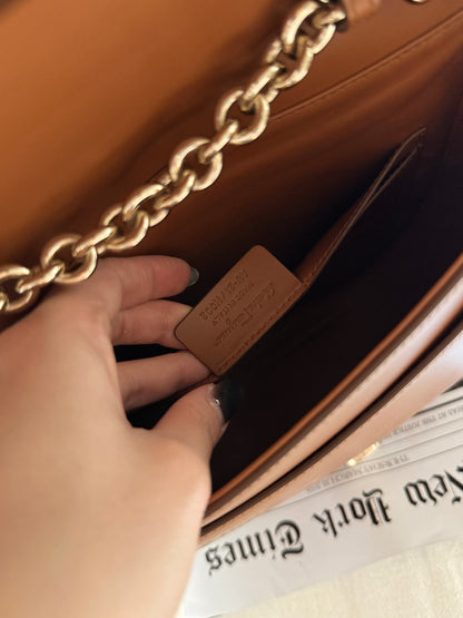 Vintage Salvatore Ferragamo馬蹄大金扣斜背包🍮