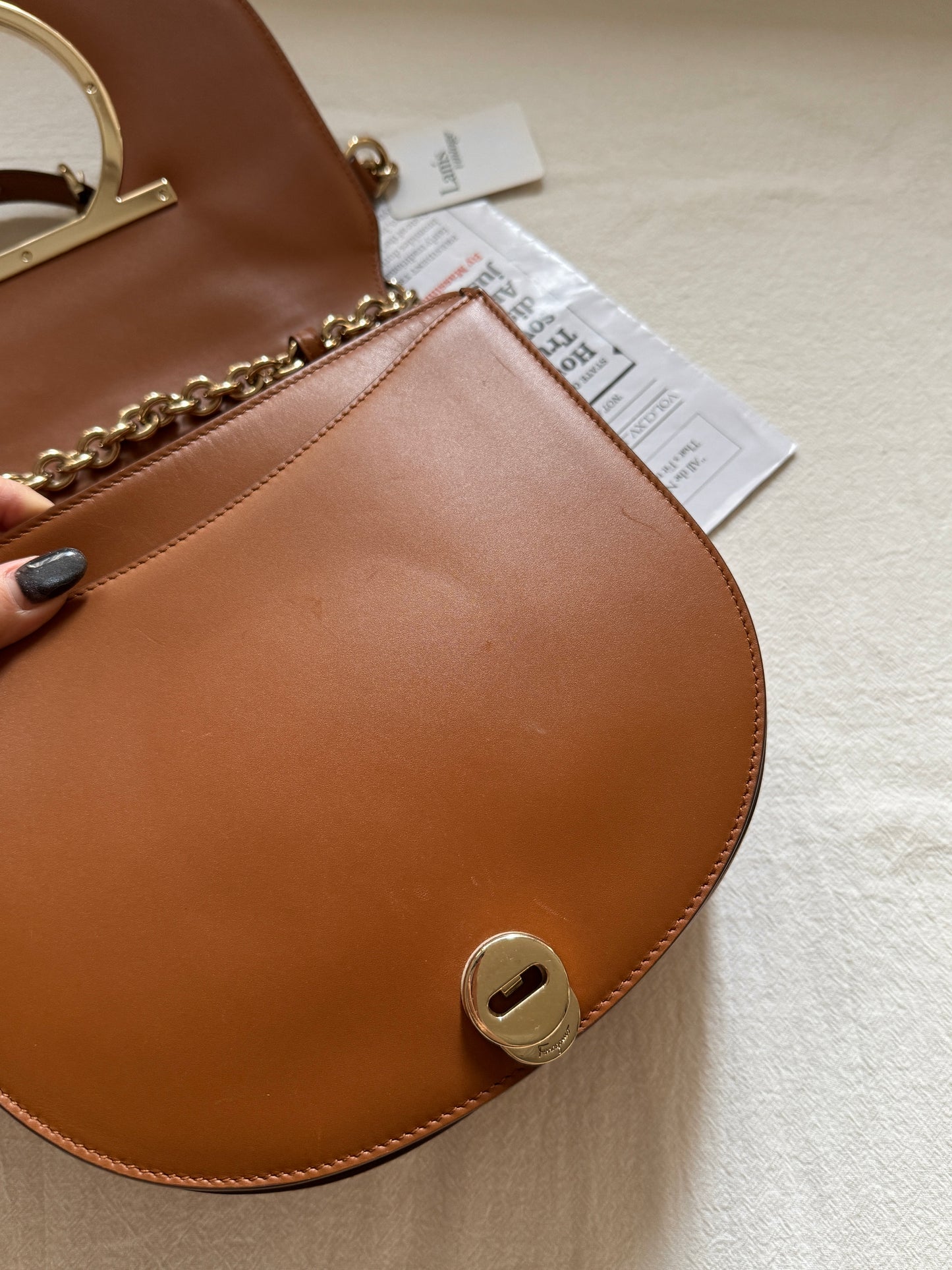 Vintage Salvatore Ferragamo馬蹄大金扣斜背包🍮