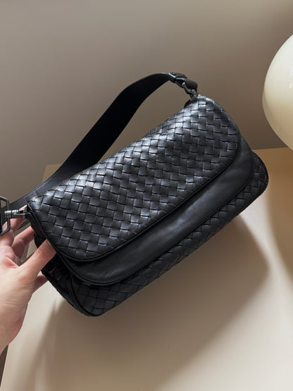 Vintage Bottega Veneta so black double flap baguette🥖