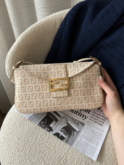 Vintage Fendi zucca baguette