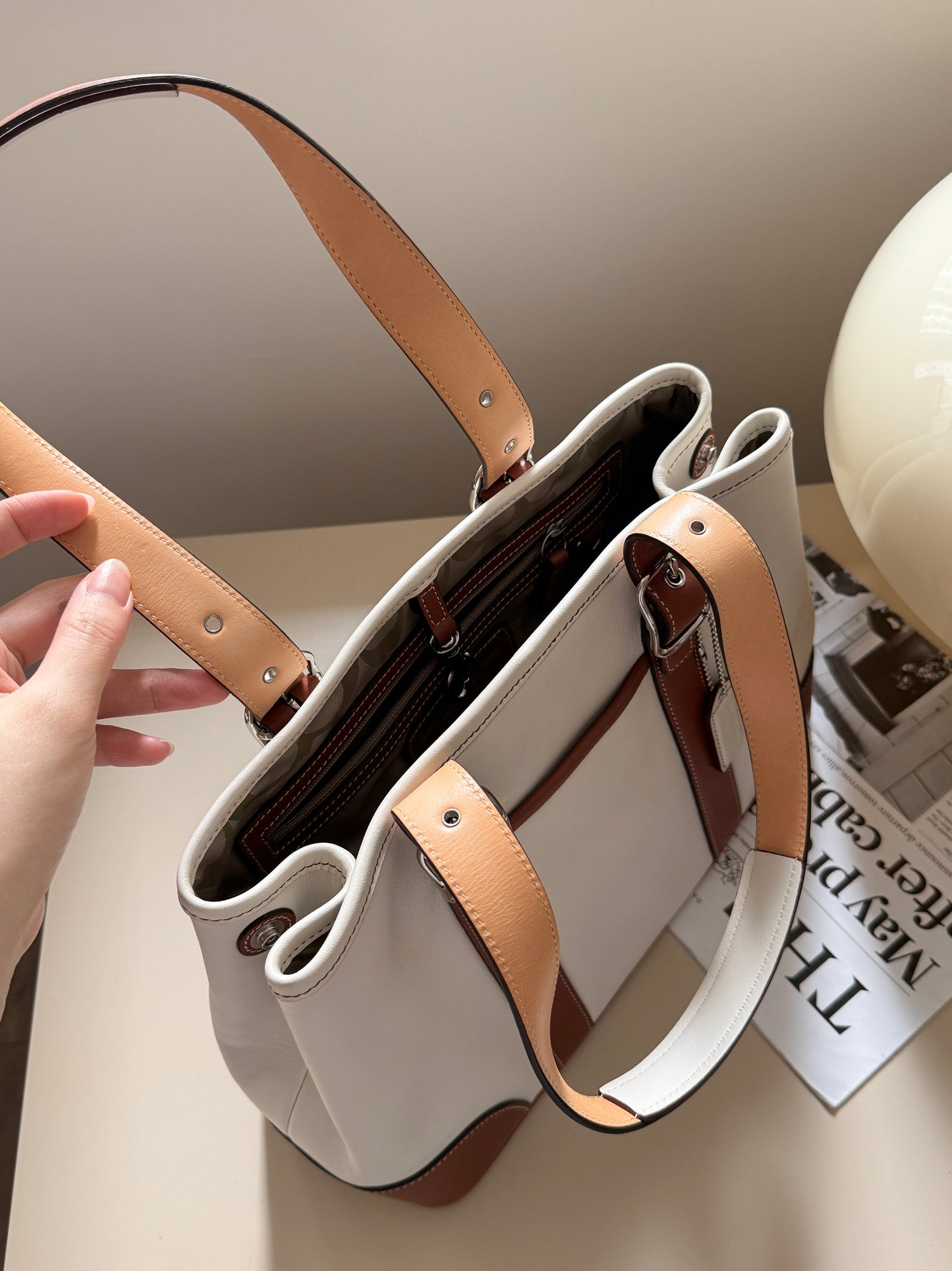 Vintage C o a ch calfskin hampton tote⚾️