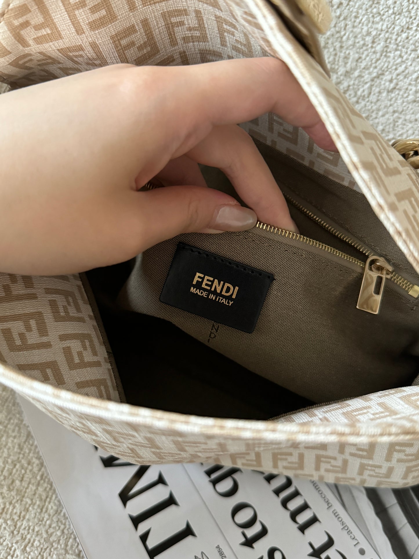 Vintage Fendi zucca baguette