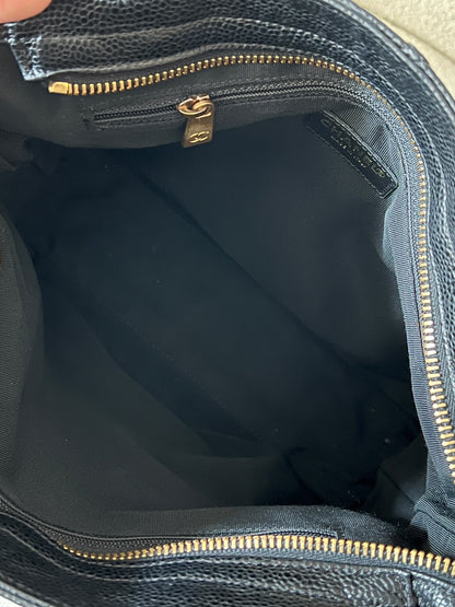 Vintage Chanel caviar calfskin tote