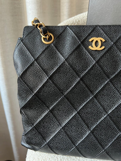 Vintage Chanel caviar calfskin tote