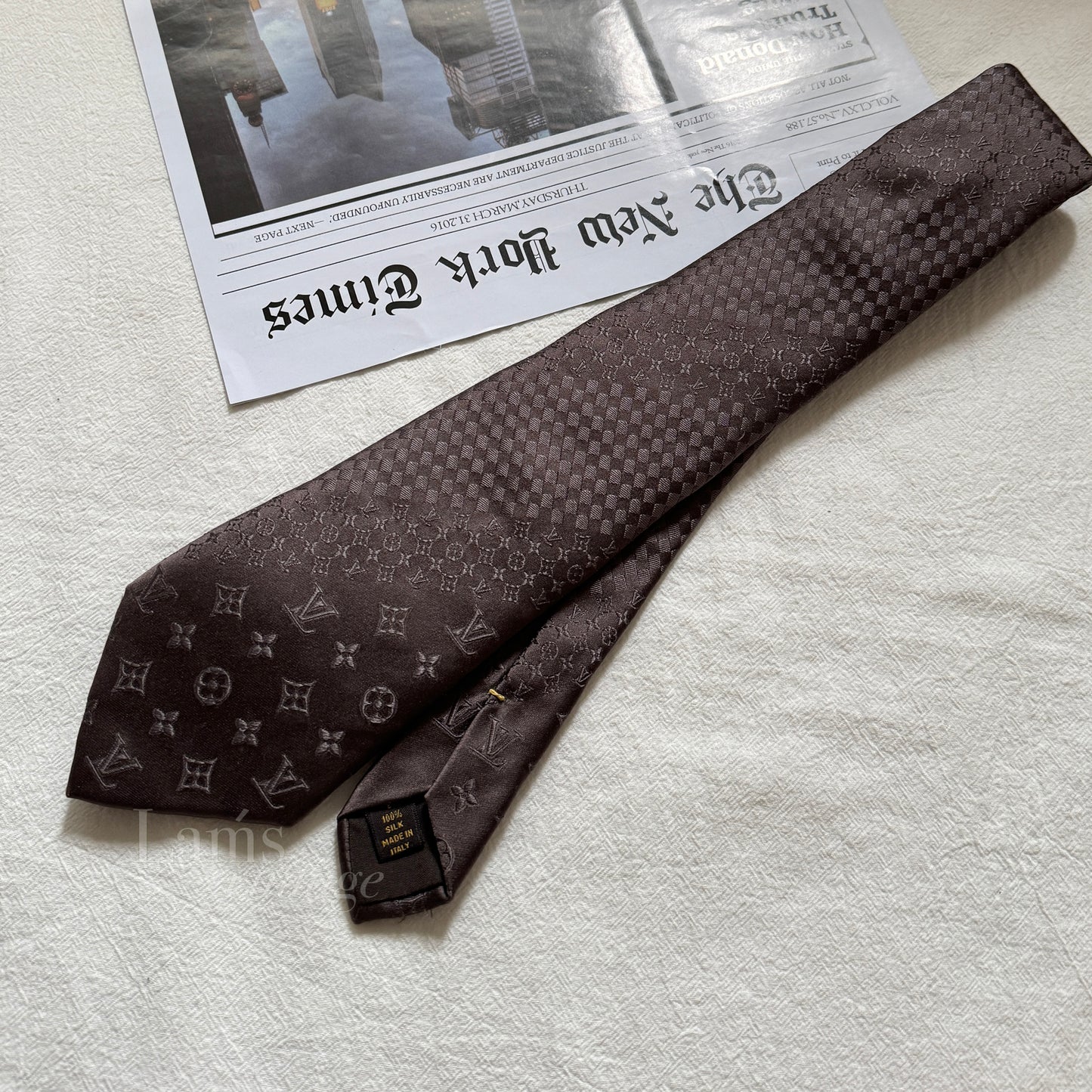 Vintage Louis Vuitton tie
