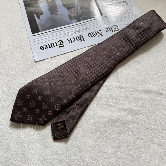 Vintage Louis Vuitton tie