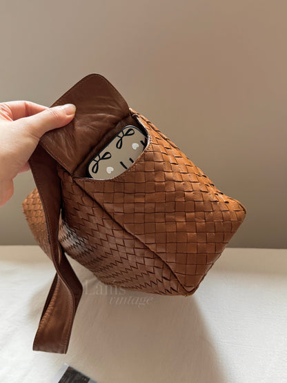 Vintage Bottega Veneta intrecciato double pocket bag🧸