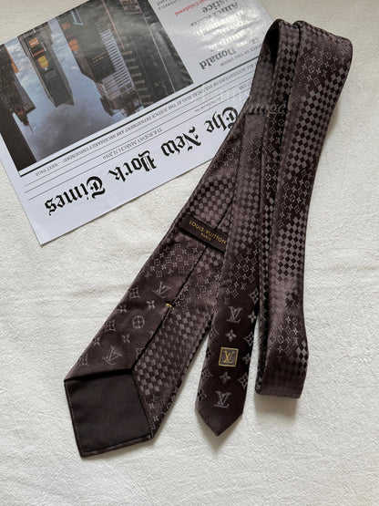 Vintage Louis Vuitton tie