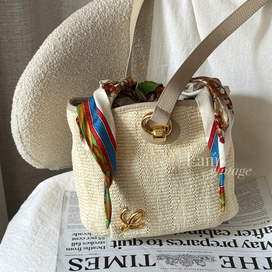 Vintage Loewe raffia crossbody bag🧺