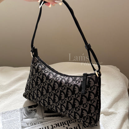 Vintage Dior dark navy trotter bag⚓️