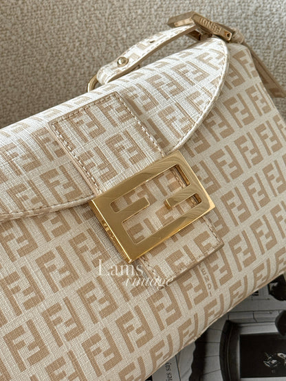 Vintage Fendi zucca baguette