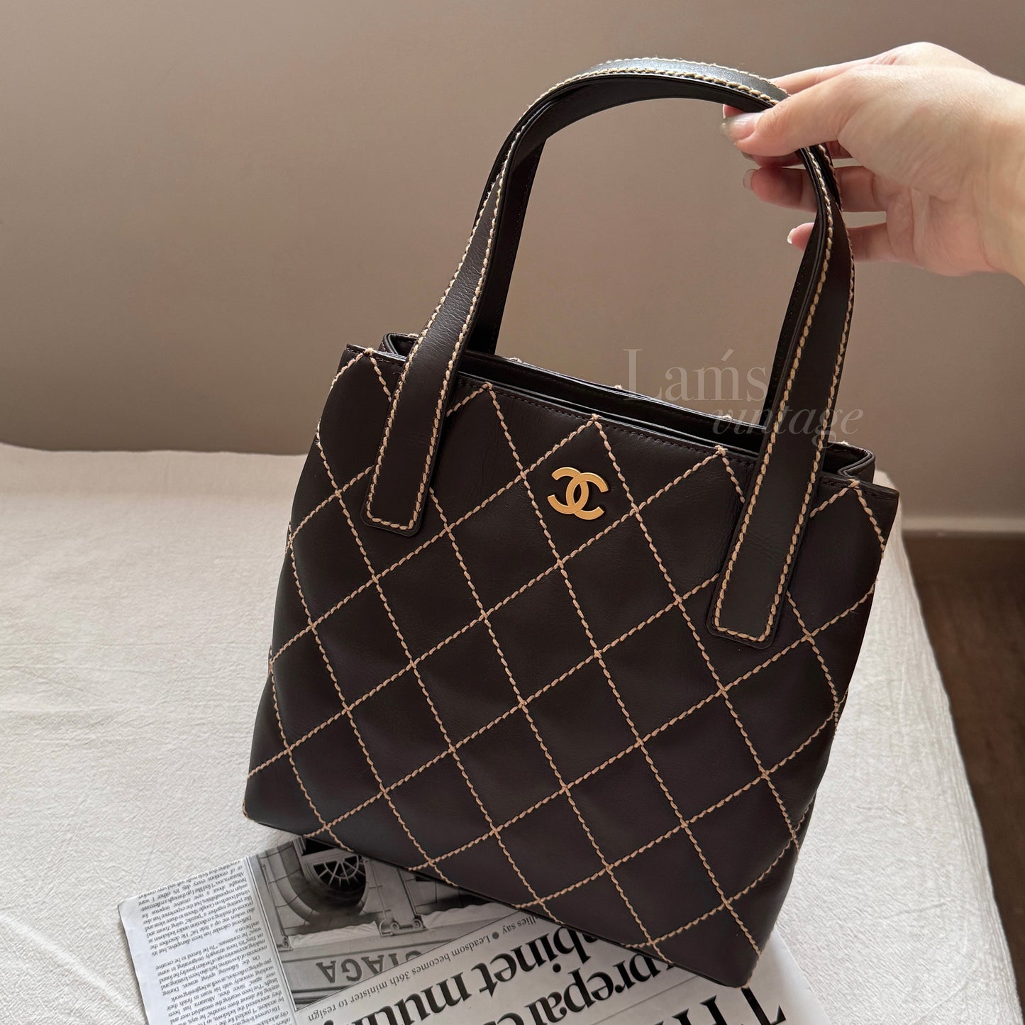 Vintage Chanel chocolate vivian tote🍫