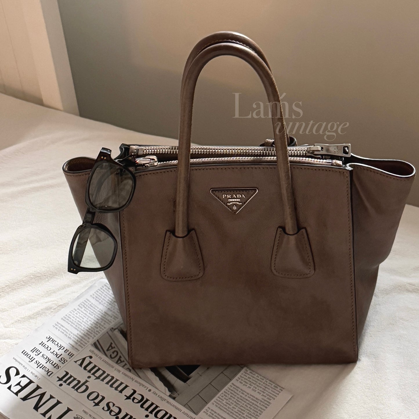 Vintage Prada square tote 2-way🐻