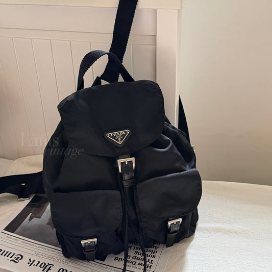 Vintage Prada classic nylon backpack🕶️