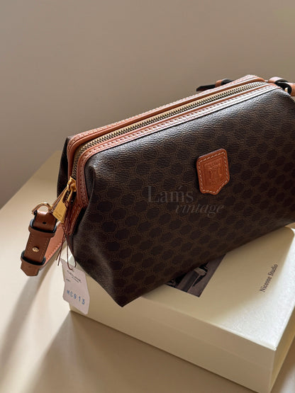 Vintage Celine macadam pouch🧸