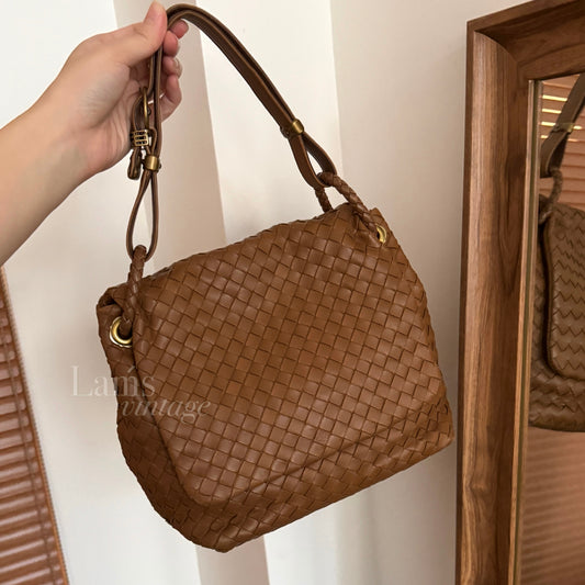 Vintage Bottega Veneta leather flap bag🧸
