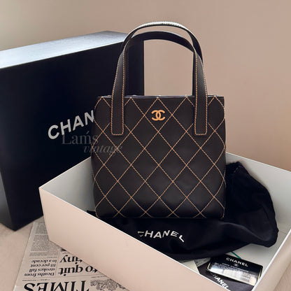 Vintage Chanel chocolate vivian tote🍫