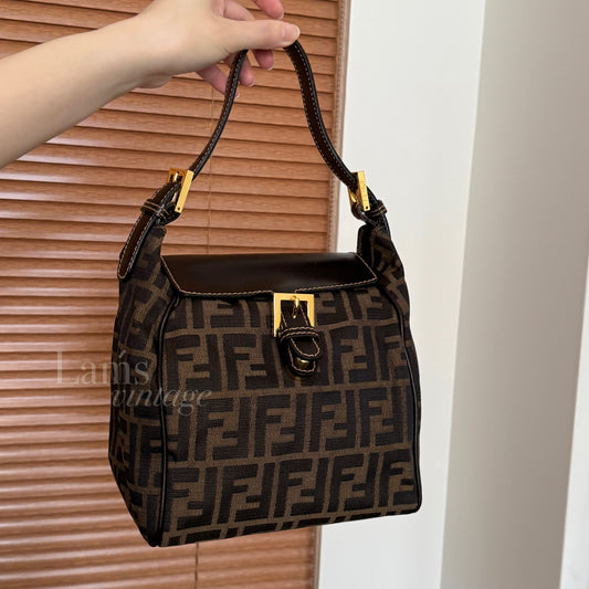 Vintage F e n d i 金扣✨zucca square bag