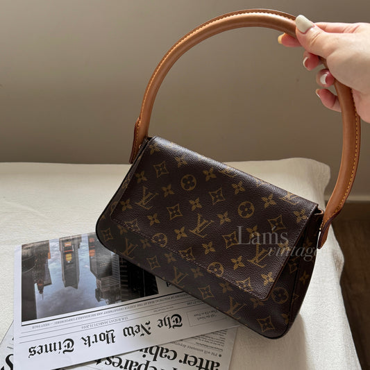Vintage Louis Vuitton monogram looping bag🤎