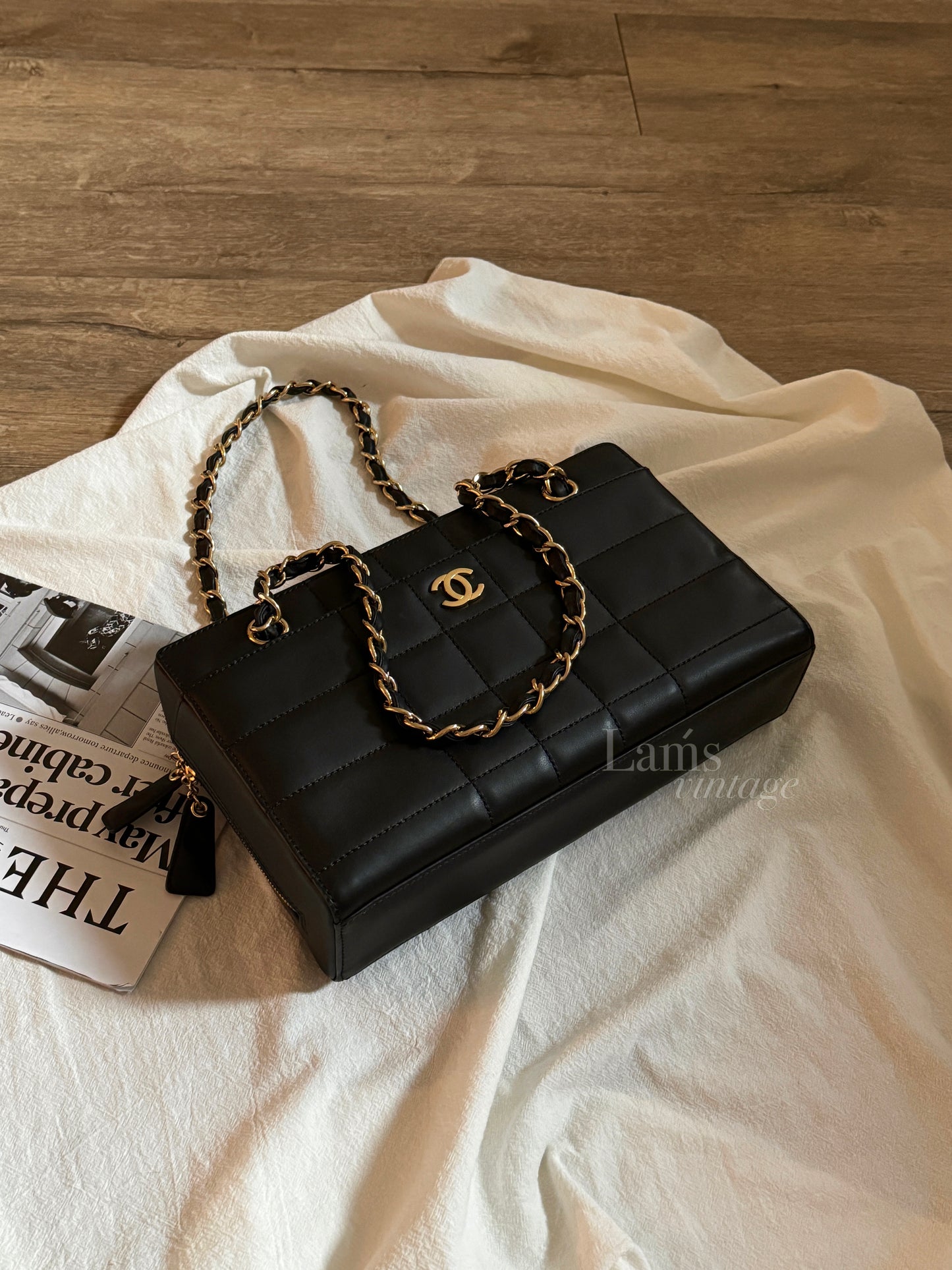 Vintage Chanel 黑色冰格shoulder bag