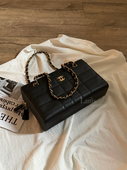 Vintage Chanel 黑色冰格shoulder bag