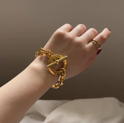 Rare! 1990s Vintage Celine triomphe bracelet 💫✨