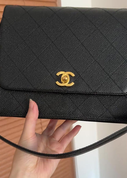 Vintage Chanel calfskin kelly🕶️